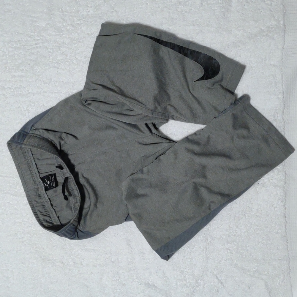 Nike Boys L Dry Fit Pants Gray Gently if ever used